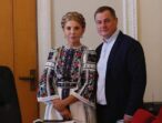 Сергій Євтушок:                                   Сьогодні якомога менше хочеться говорити про політику. З Днем вишиванки, друзі!