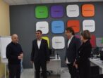 Рівненська партійка допомагає сільським жителям отримати ліки